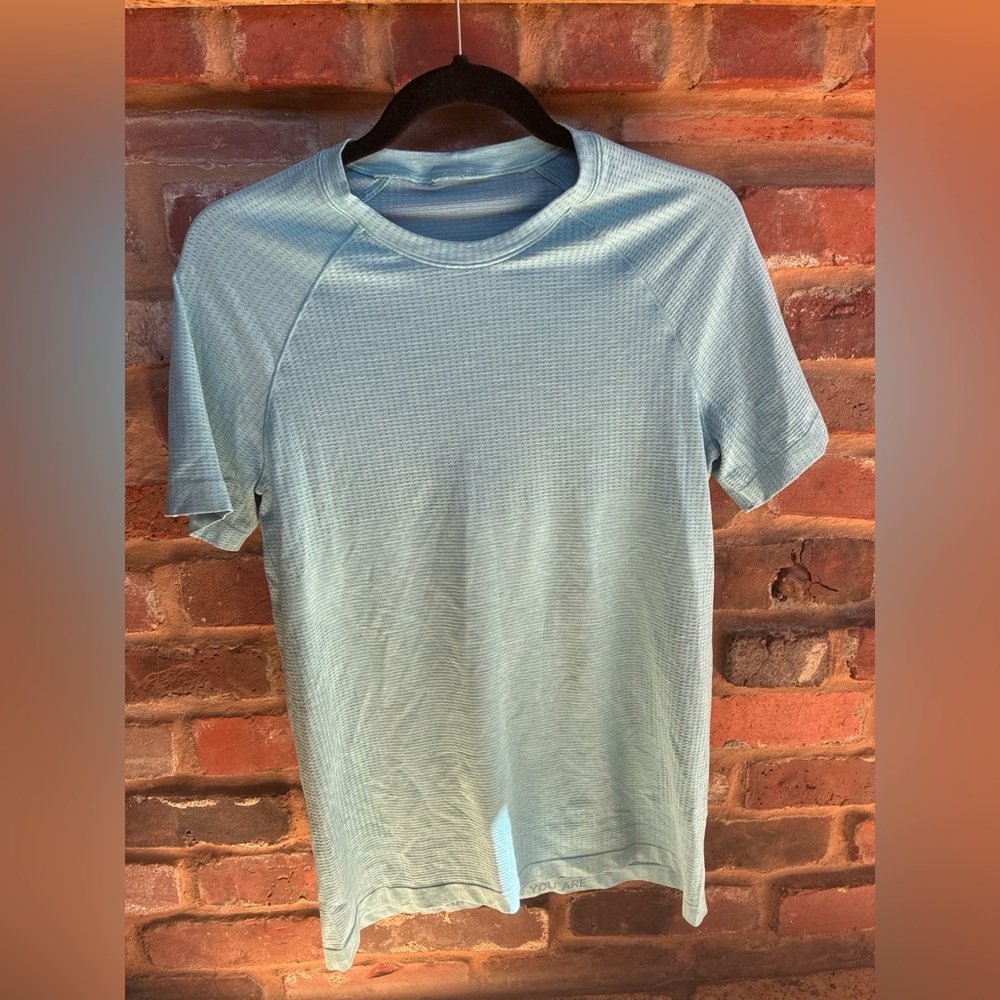 Lululemon Men's Light Blue Performance Short-Sleeve Shirt